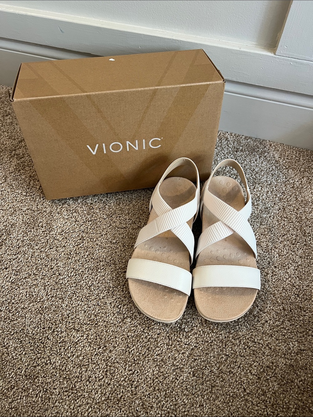 Vionic Women's Ivory Crisscross Slingback Sandals